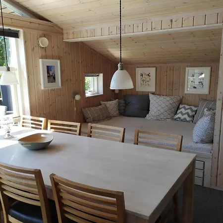 Augusta - 700m From The Sea By Interhome Semesterbostad Bøtø By